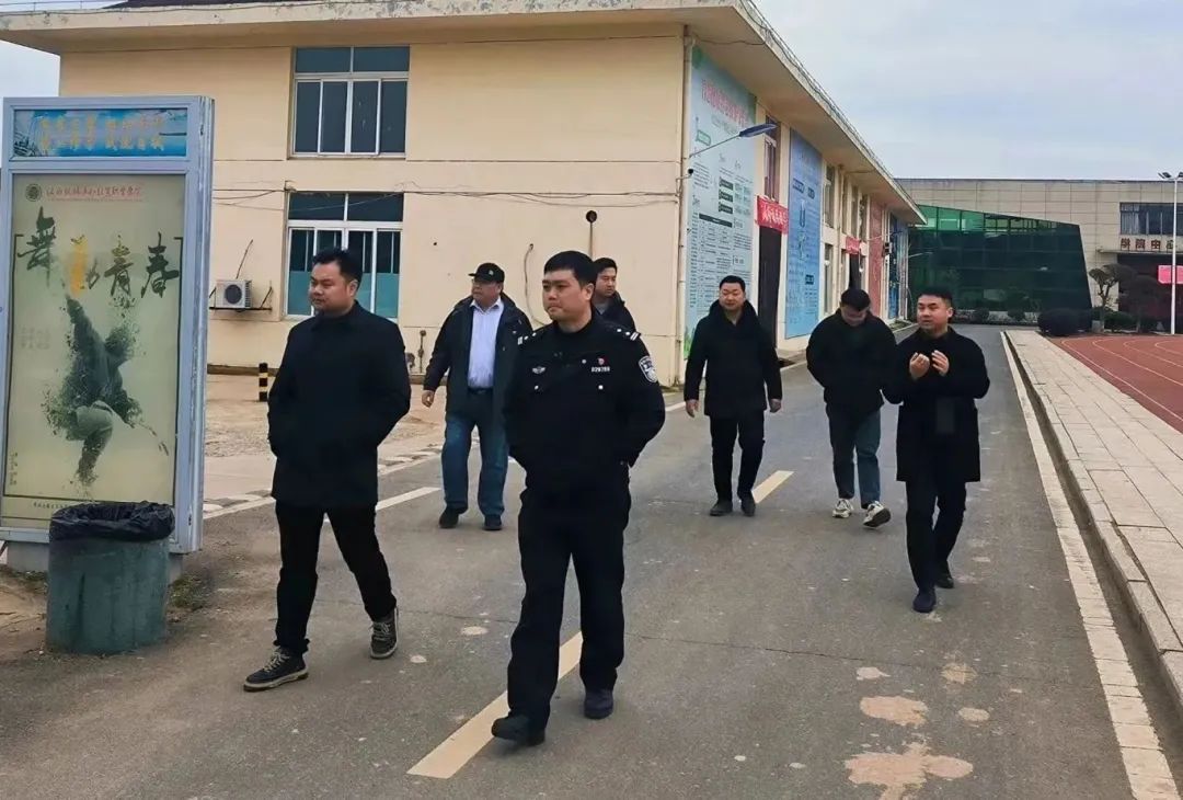 桌面.jpg